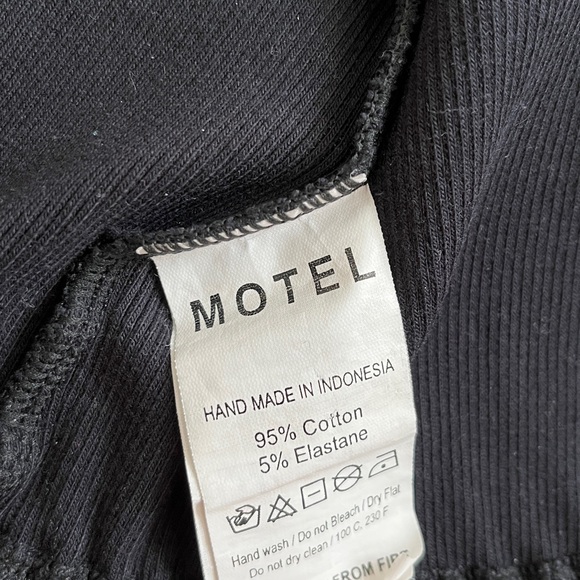 Motel Quarter Sleeve Tight Fit Tie Front Open V Crop Top Blouse Tee Size S - Picture 5 of 12